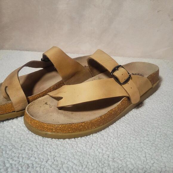 Yellow Box Brand Tan Leather w/Molded Cork Footbed and Rubber Sole - Size 8 - Picture 2 of 8